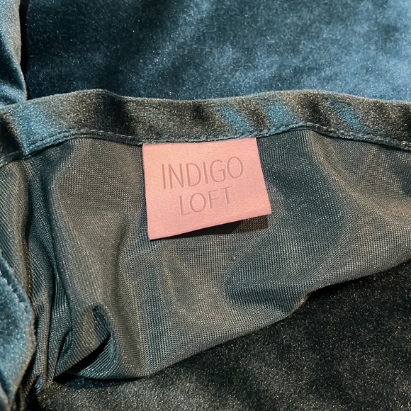 Luxury Velvet Teal / Peacock Blackout Curtains Floor Length - Picture 5 of 6